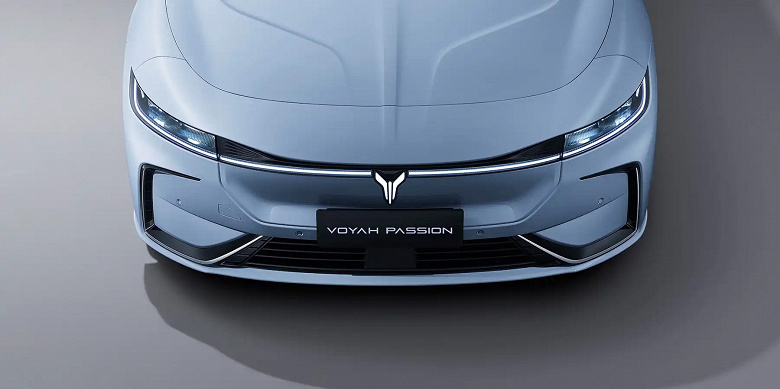 Больше и мощнее Toyota Camry, с полным приводом и гарантией 5 лет: Voyah Passion EVR представят в России в июле